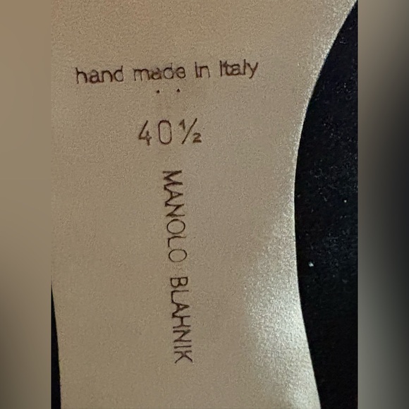 Manolo Blahnik, Black Satin Hangisi Pumps 90, NEW - Picture 14 of 14